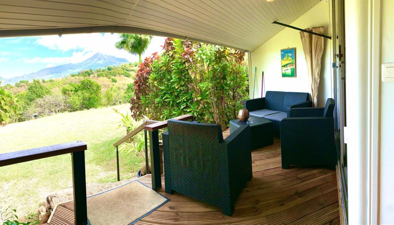 Lodge Colibris Piscine Privee Vue Panoramique Mer Et Montagne Pelee , 500 M Plage Dans Un Parc , Calme Assure Ideal Pour Decouvrir Le Nord Caraibes Le Carbet Exterior foto